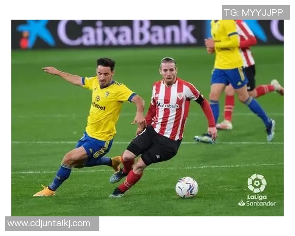 成都网球队在钻石联赛积分榜上以82分稳居第一名展现强大实力